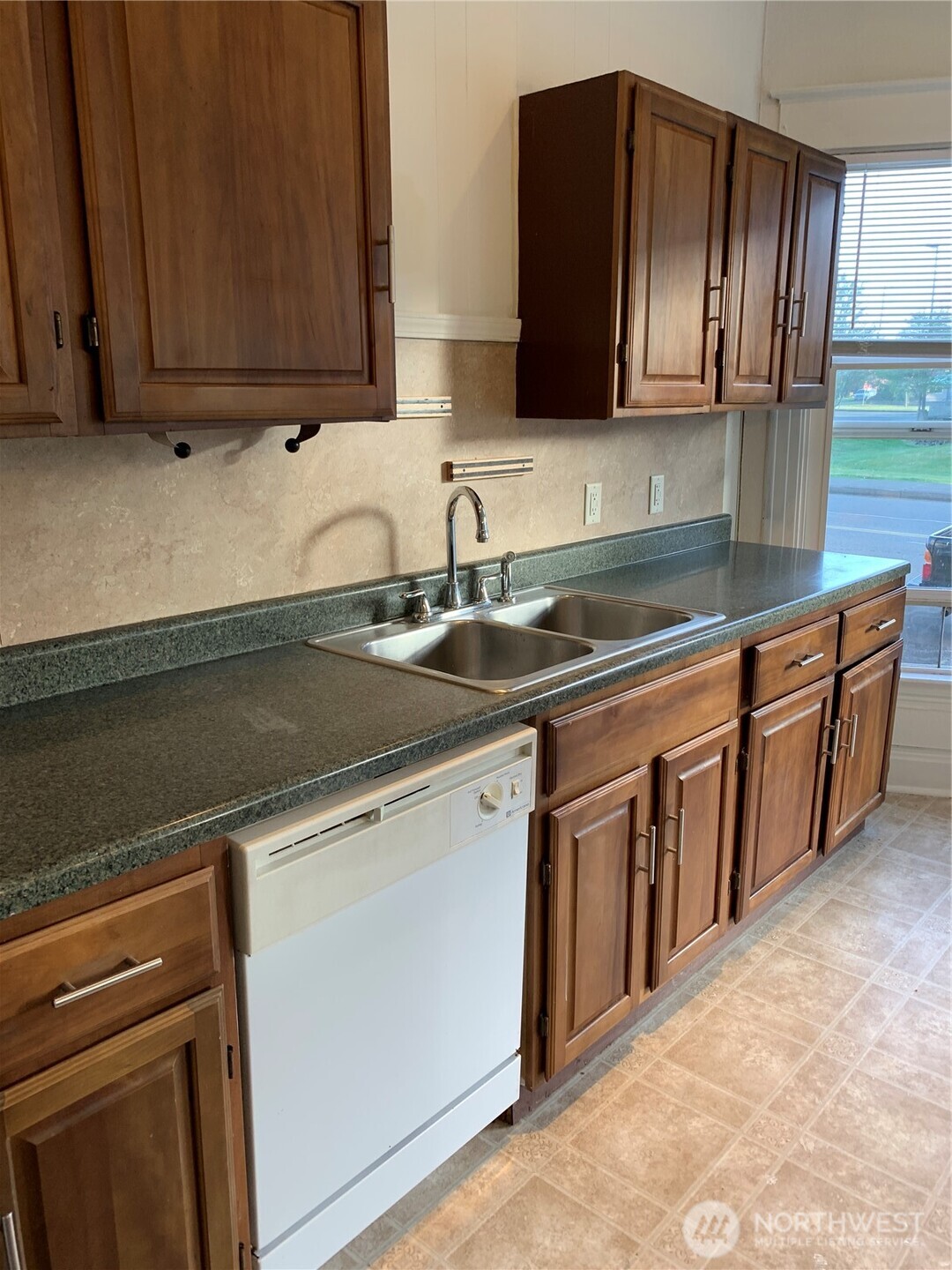 316 N F Property Photo 8