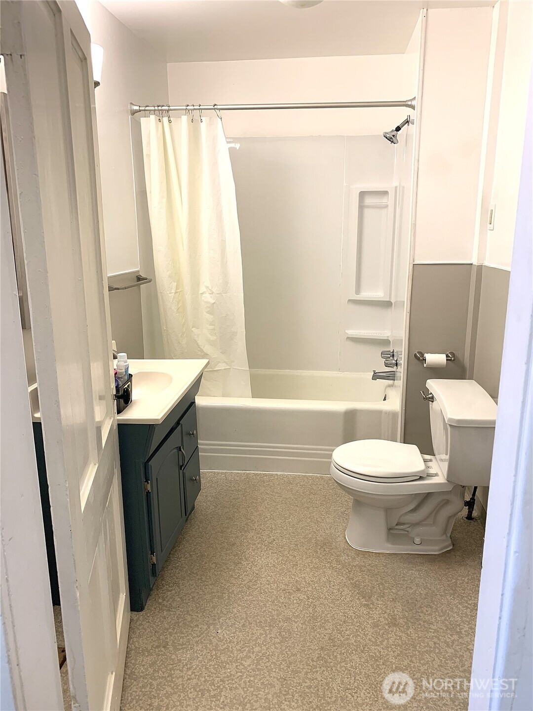 316 N F Property Photo 9
