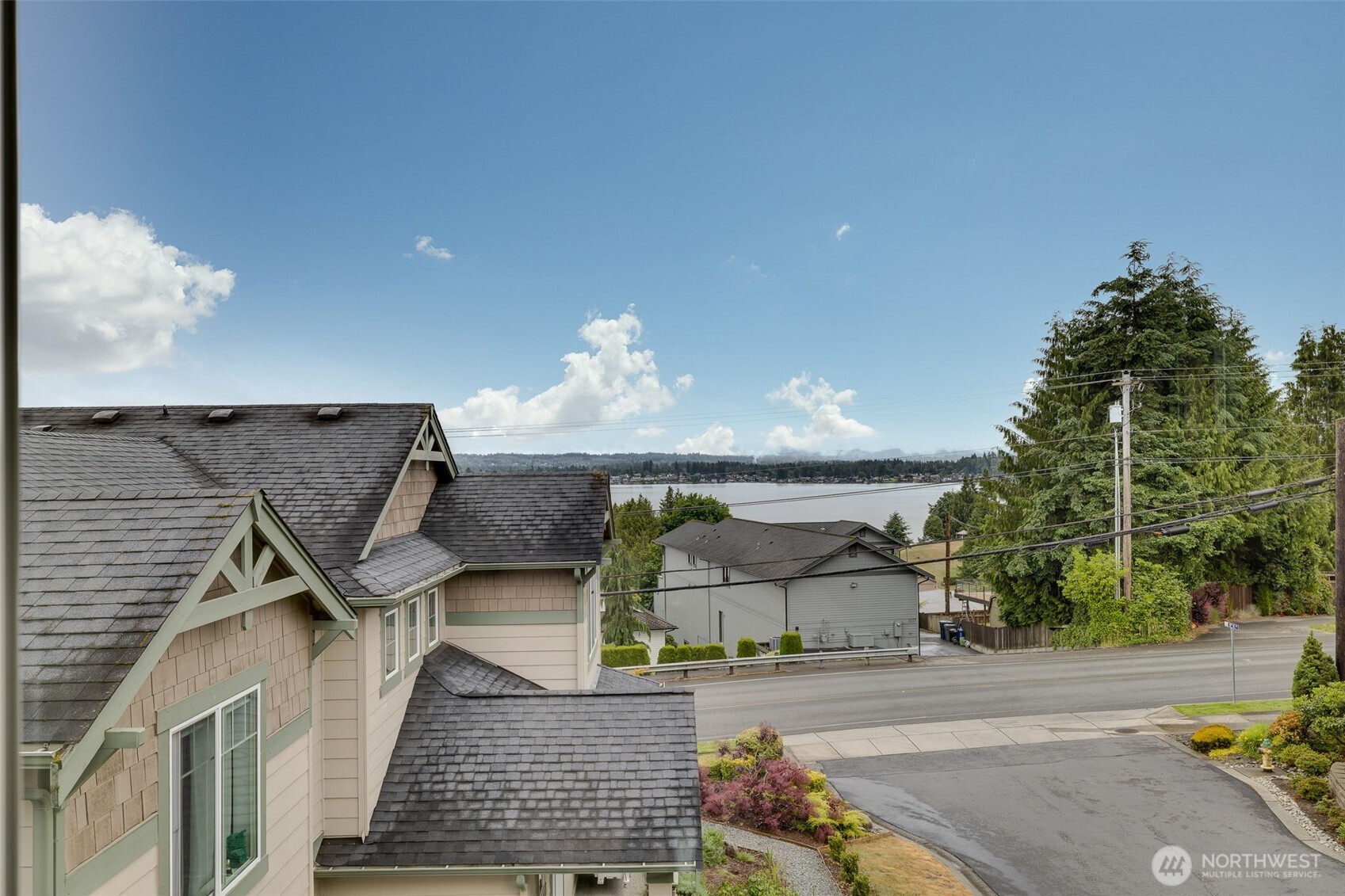 1227 93rd Drive Property Photo 3