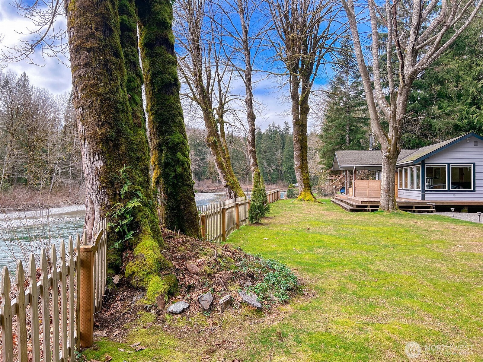 53802 State Route 2 Property Photo 1
