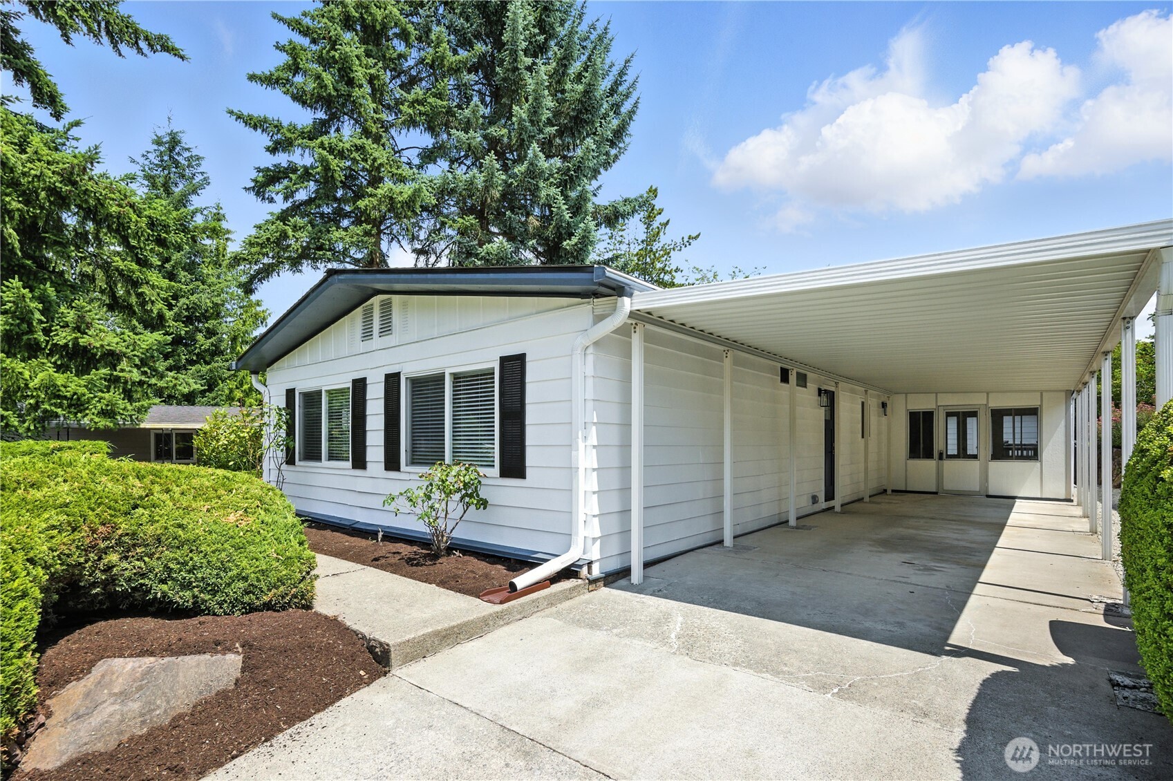 17224 Woodcrest Drive Property Photo 1