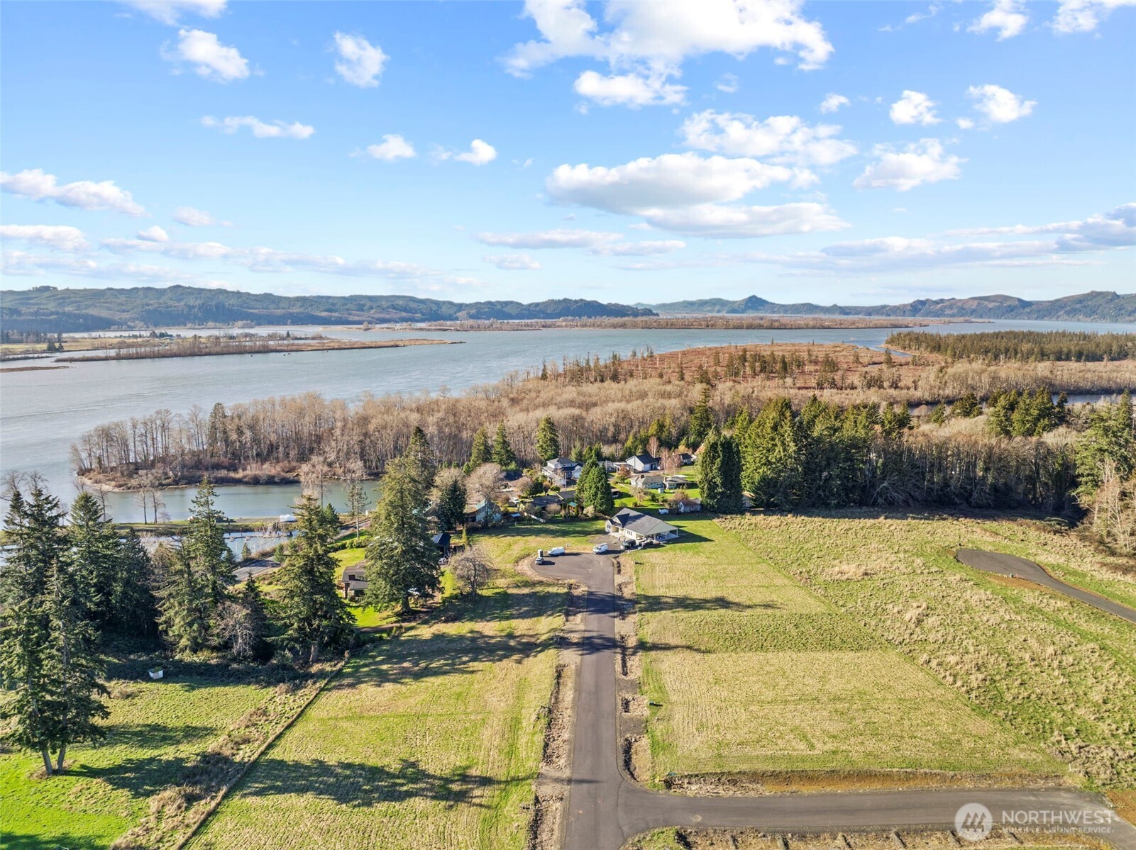 50 Sunnyfield Drive Property Photo 11