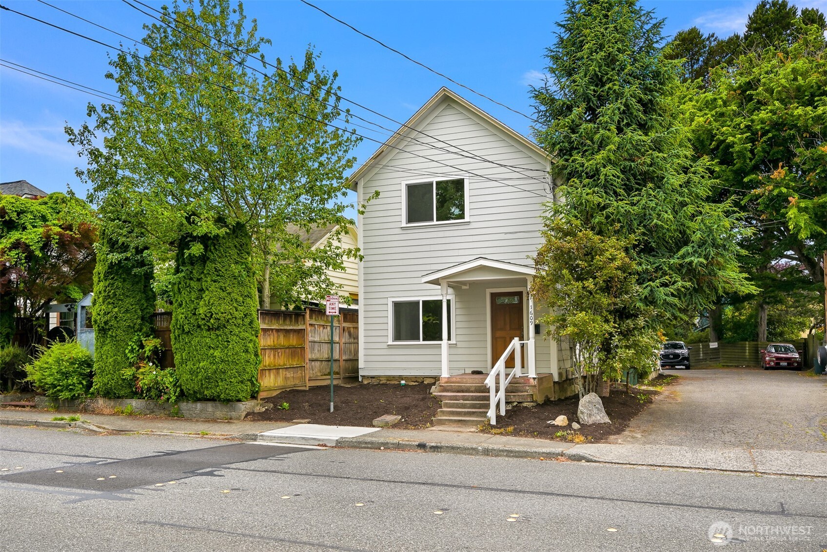 1609 F Street Property Photo 1