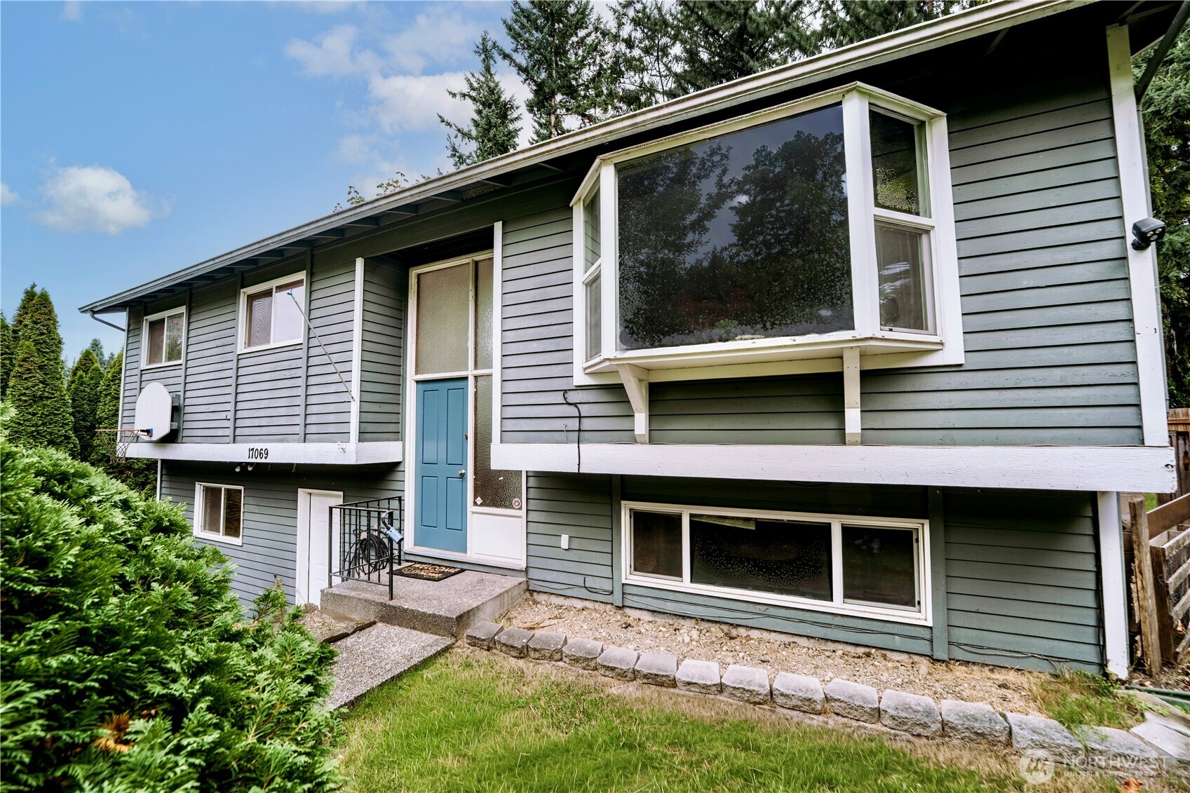 17069 142nd Place Property Photo 2