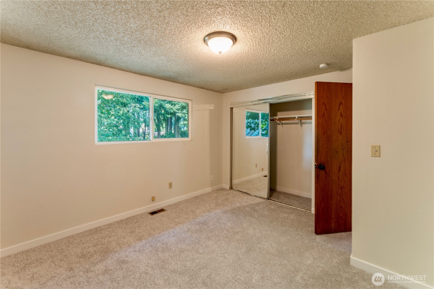 17069 142nd Place Property Photo 13