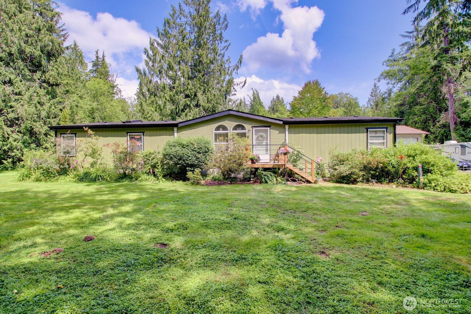 2701 Old Highway 99 North Property Photo 1