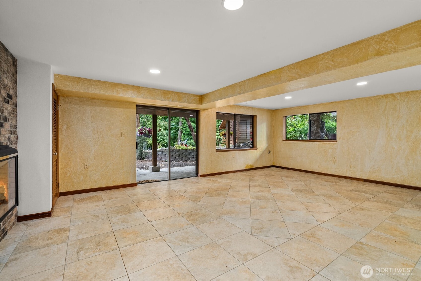18961 Marine View Circle Property Photo 28