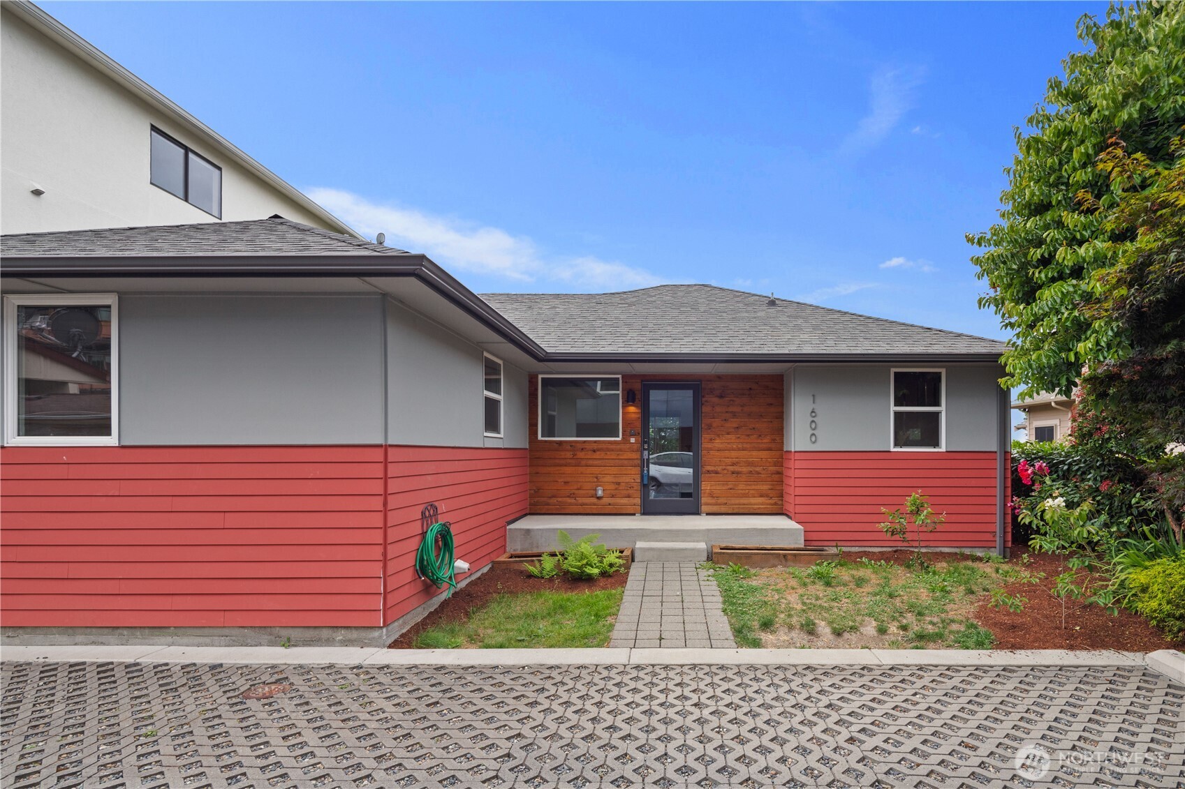 1600 11th Avenue Property Photo 1