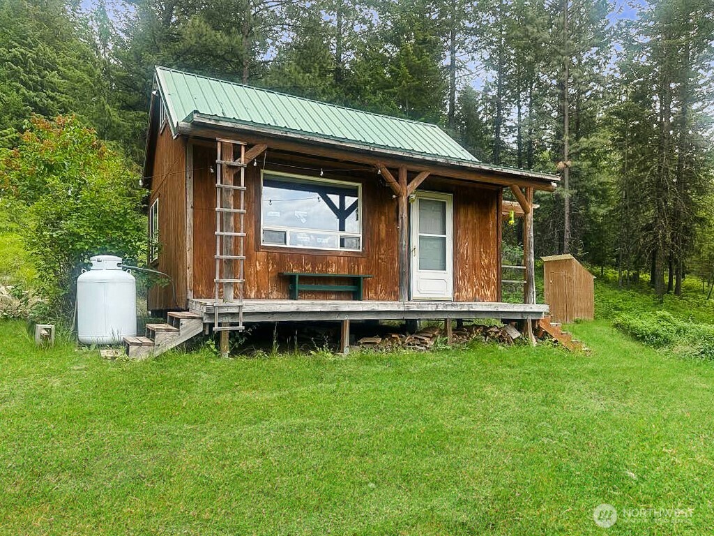 6 Lone Pine Trail Property Photo 1
