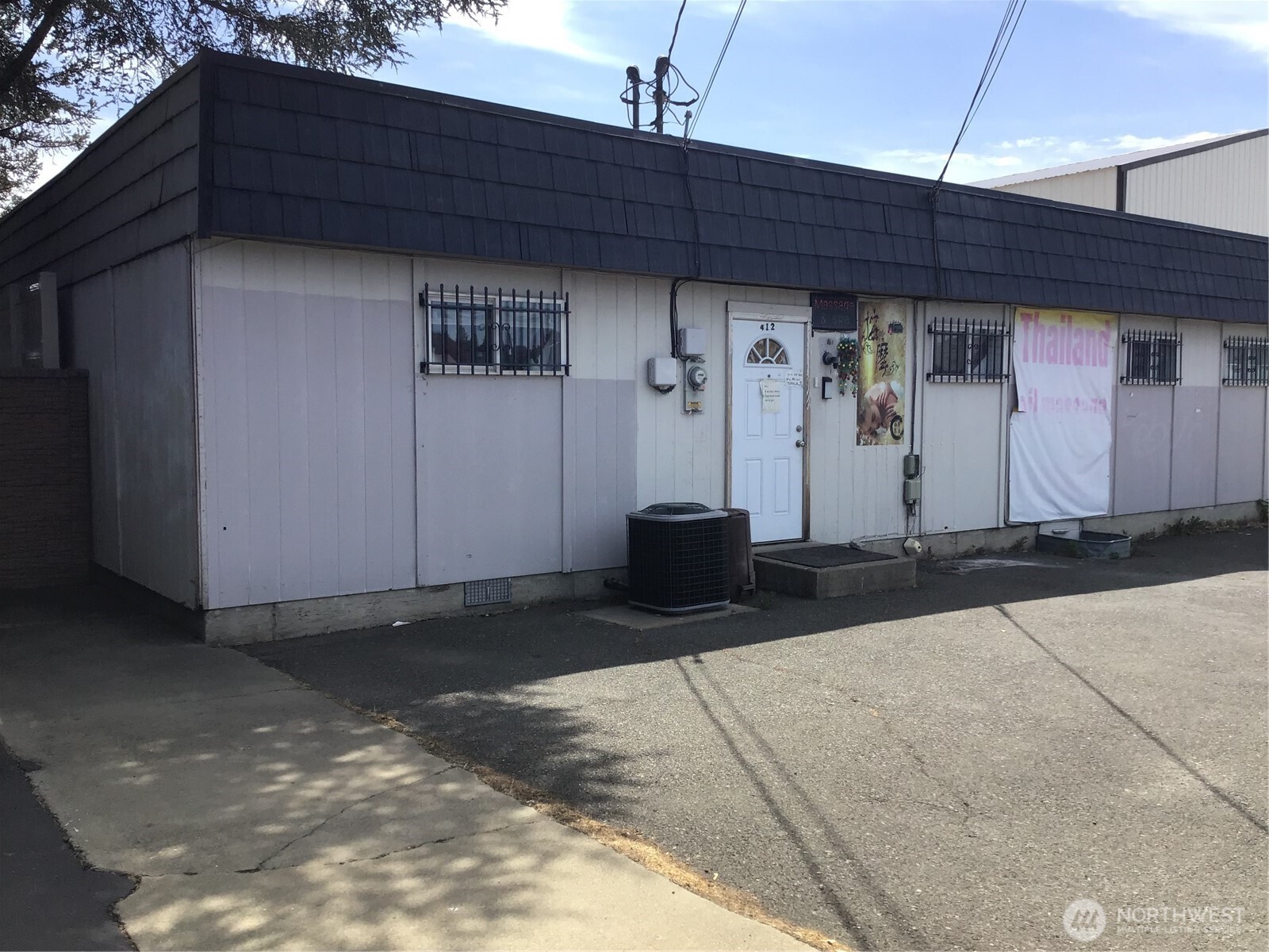 412 S 12th Avenue Property Photo 3