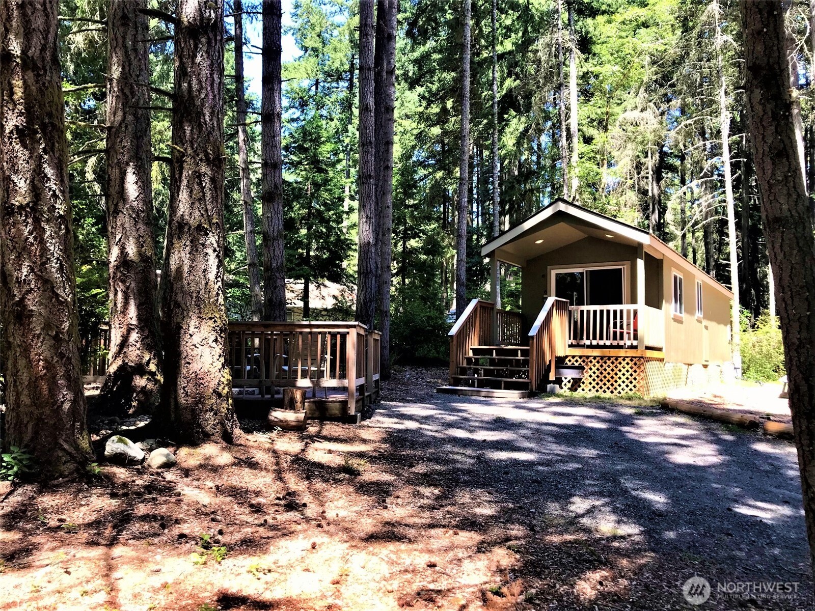 10603 Lakeshore Drive Property Photo 13