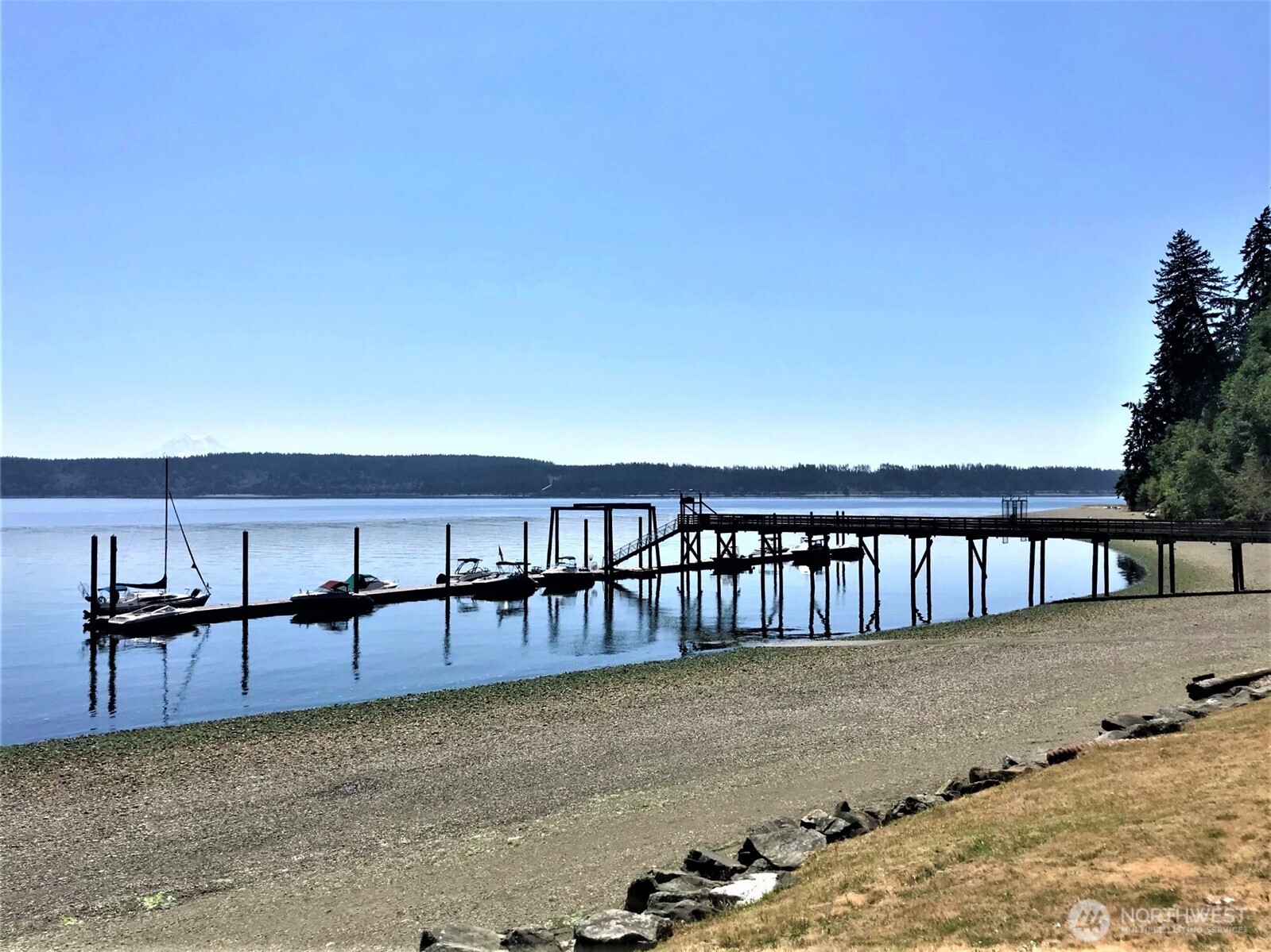 10603 Lakeshore Drive Property Photo 14