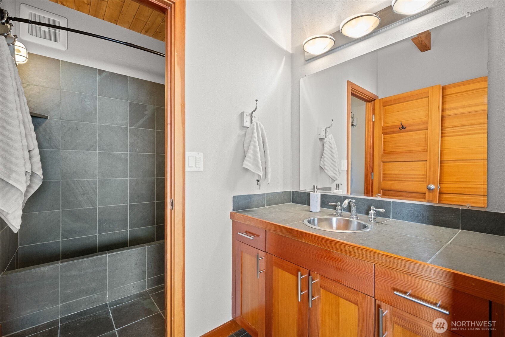 241 Raft Island Drive Property Photo 31