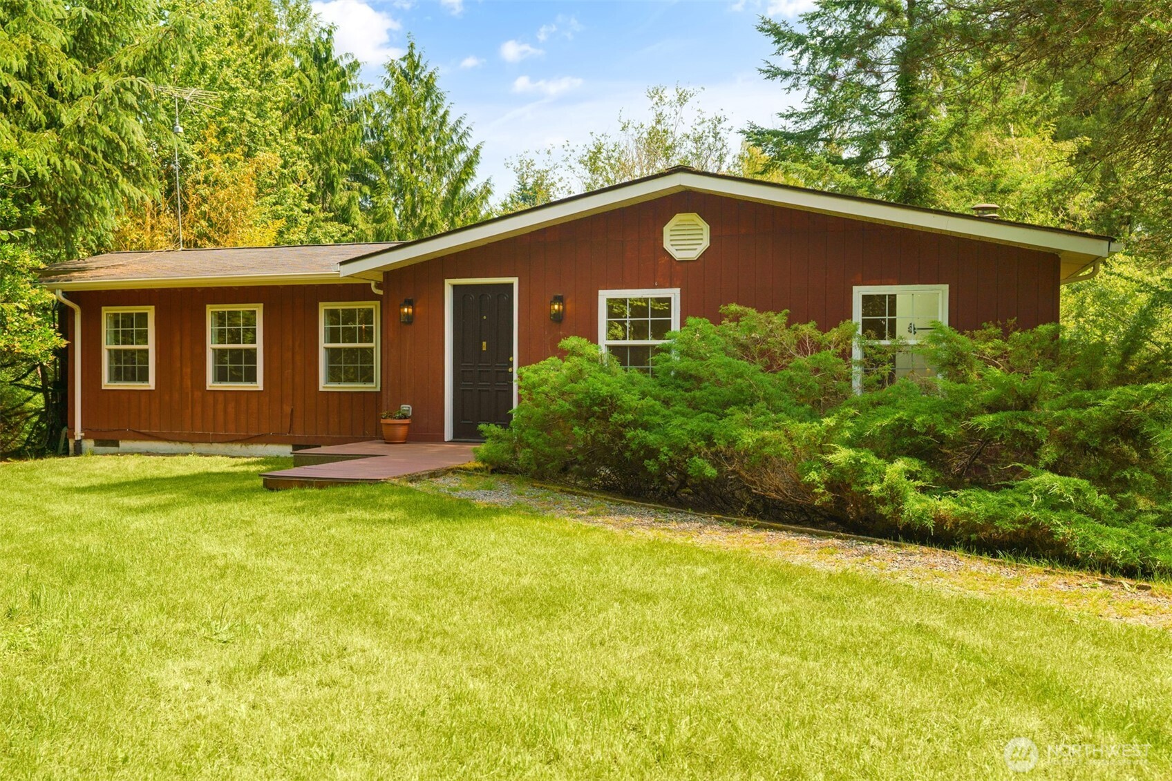 10000 Sw Cove Road Property Photo 1