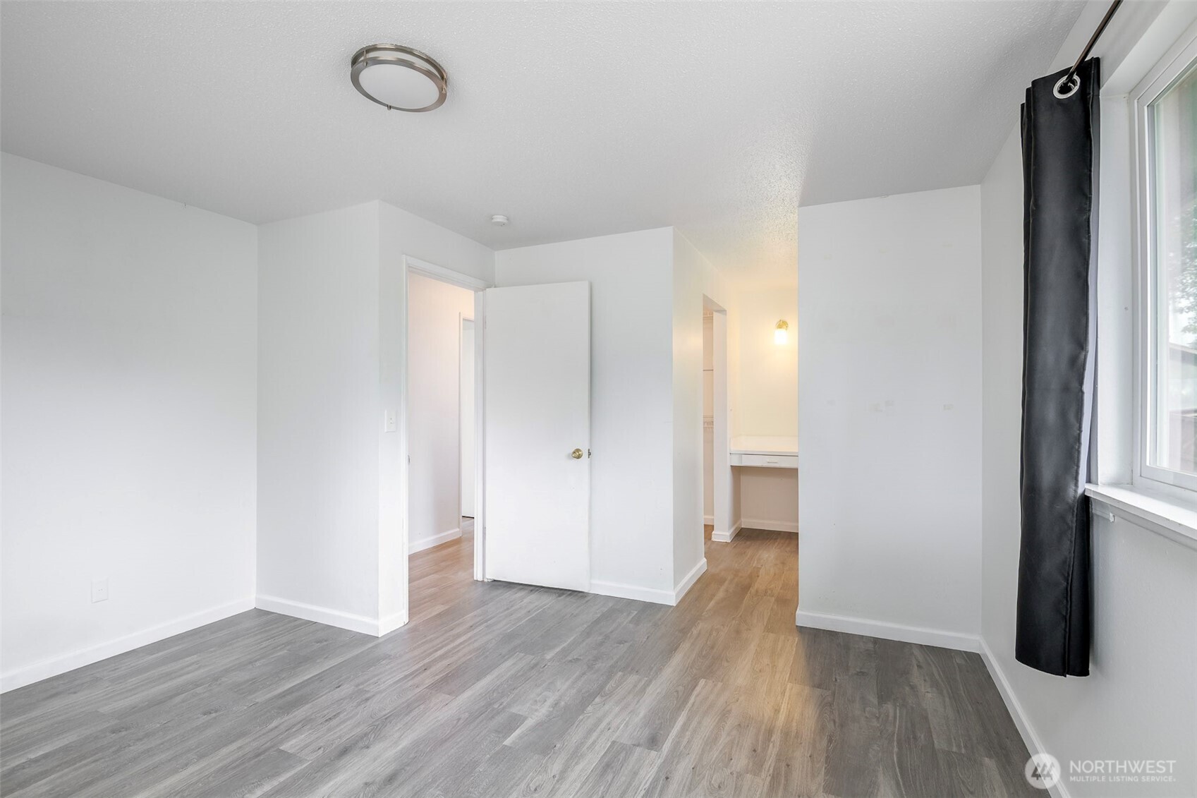 7233 S Sheridan Property Photo 12