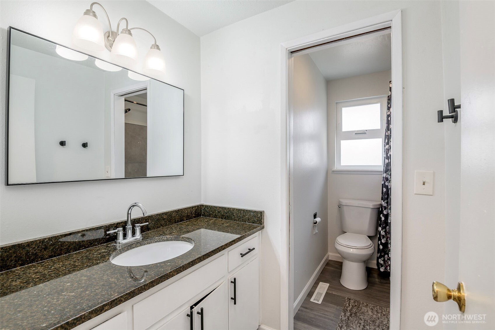 7233 S Sheridan Property Photo 17