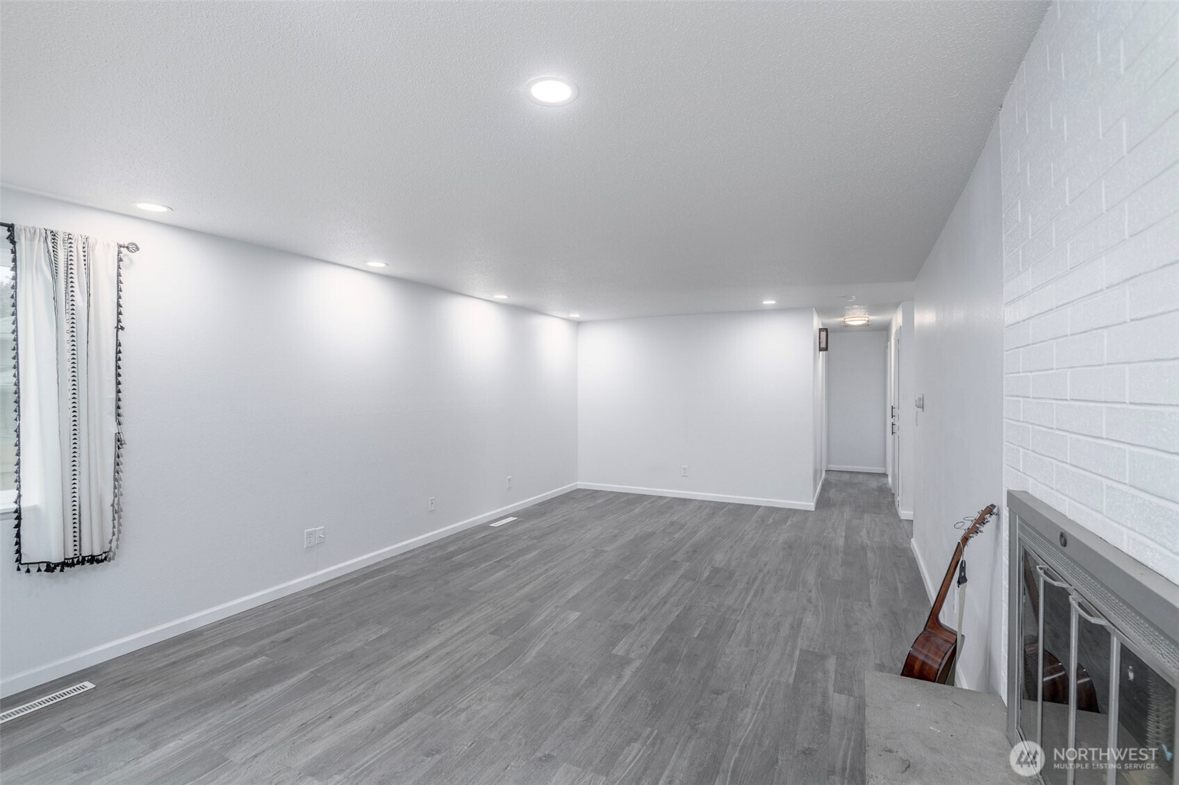 7233 S Sheridan Property Photo 19