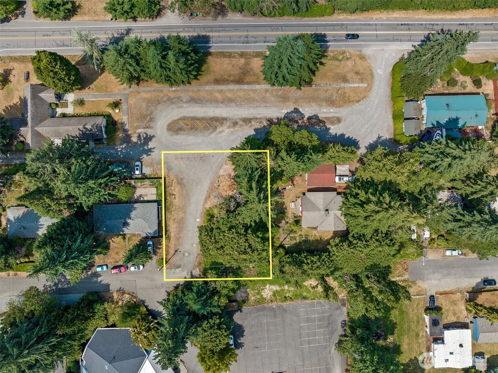 206 1st Place Property Photo 2