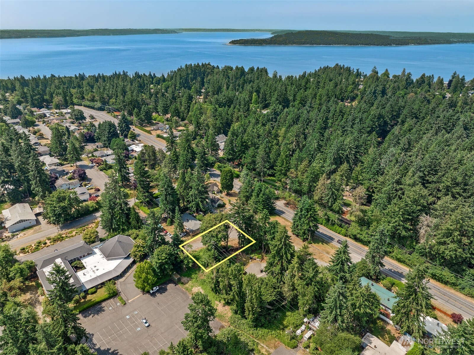 206 1st Place Property Photo 10