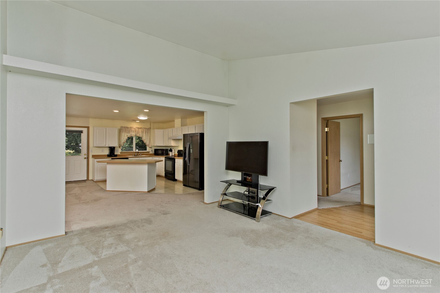 9927 140th St Ct E Property Photo 3