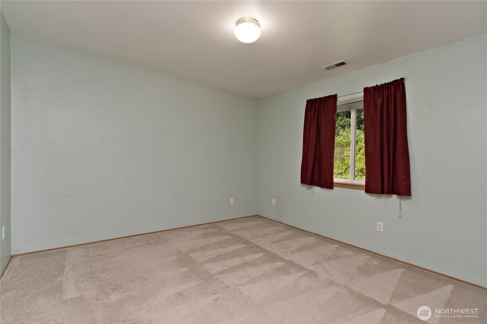 9927 140th St Ct E Property Photo 10