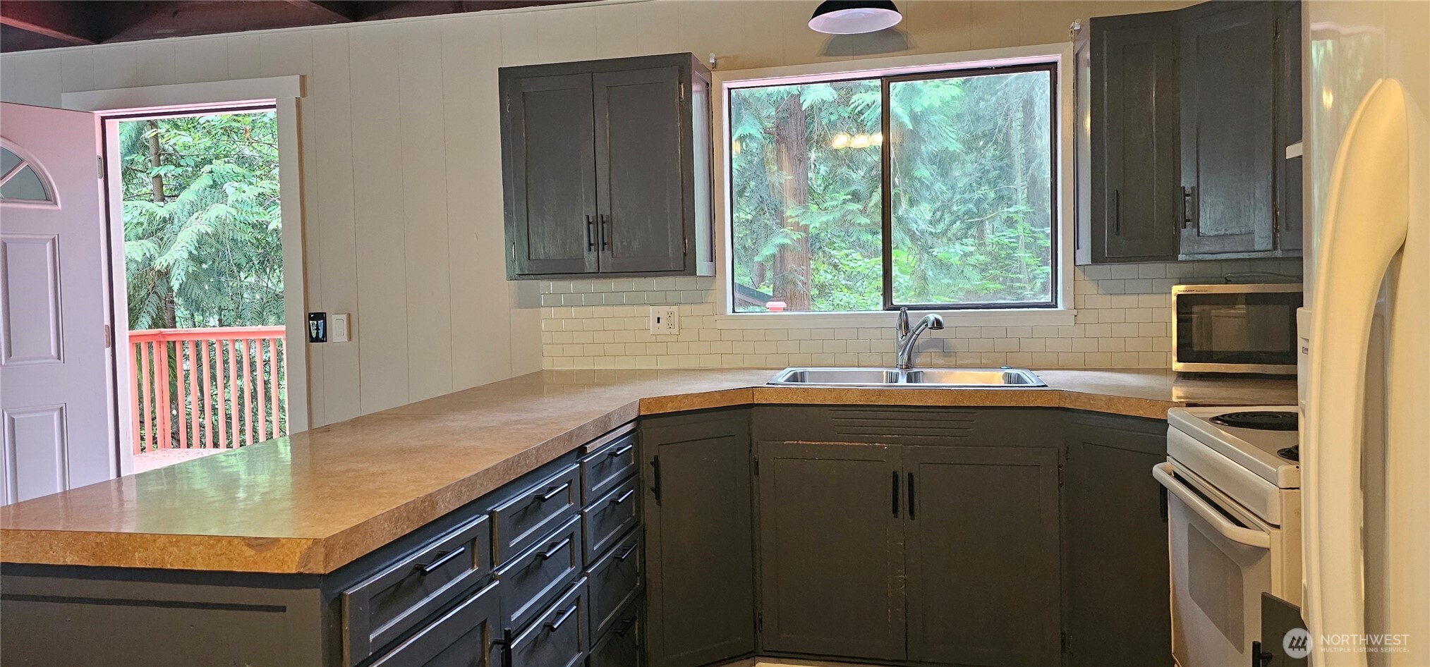 22635 Brookside Court Property Photo 17