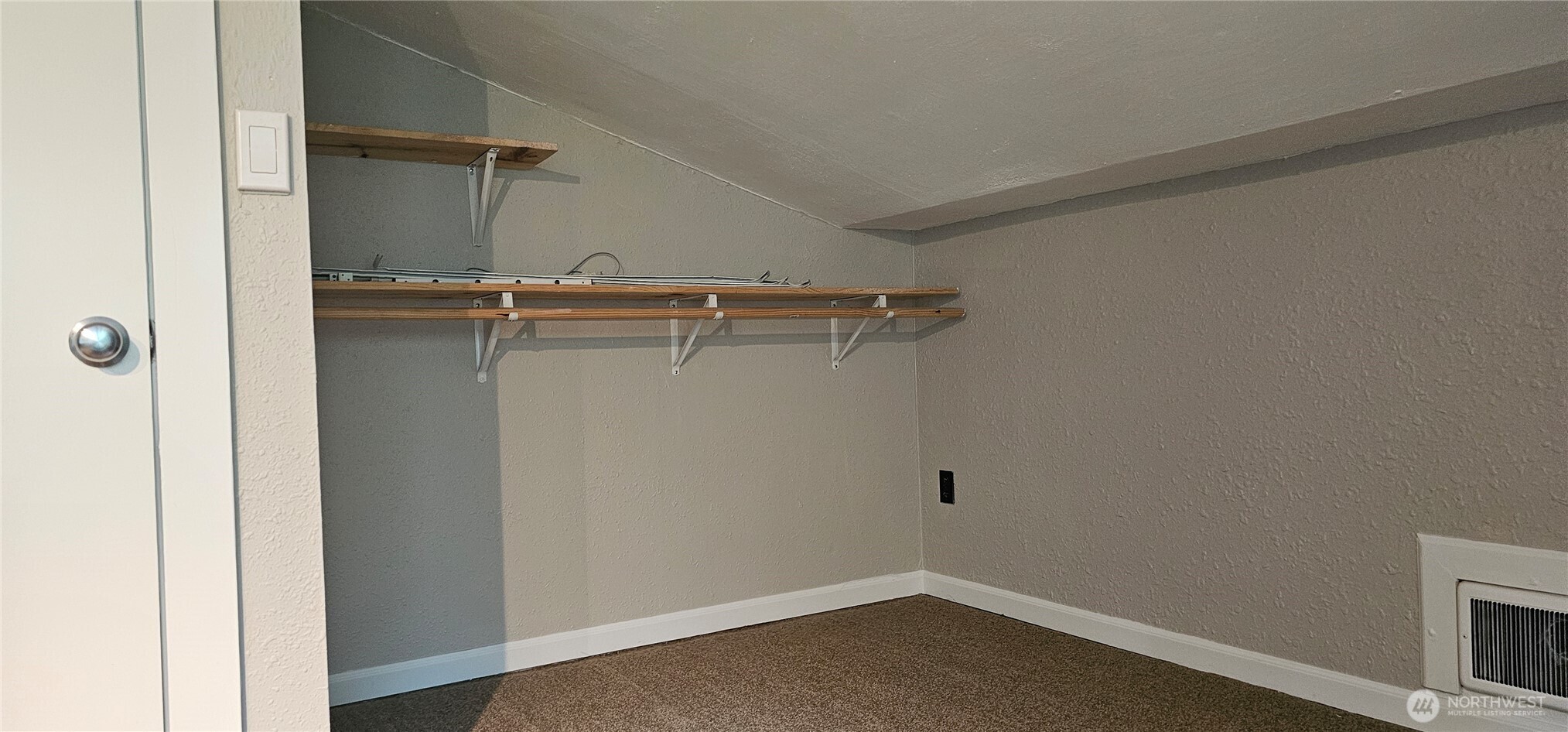22635 Brookside Court Property Photo 23