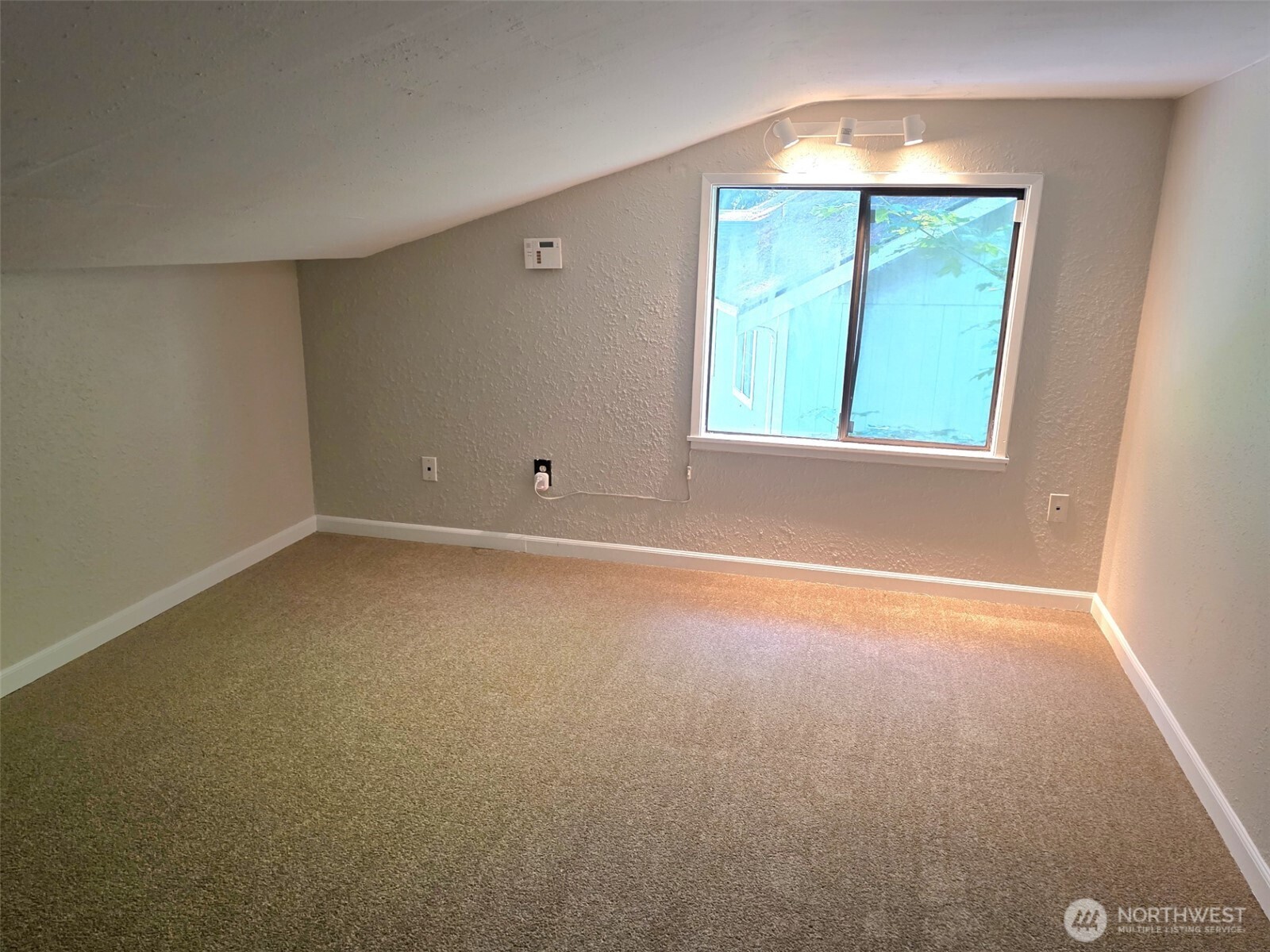 22635 Brookside Court Property Photo 25