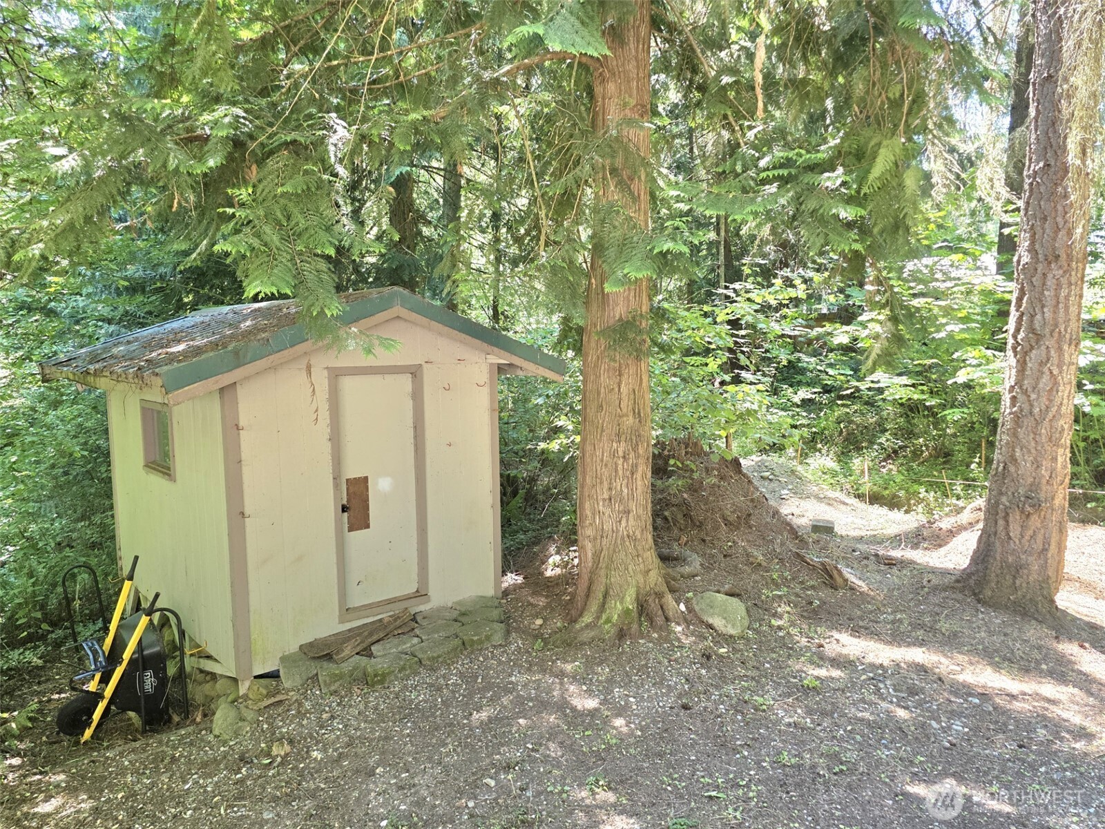 22635 Brookside Court Property Photo 36