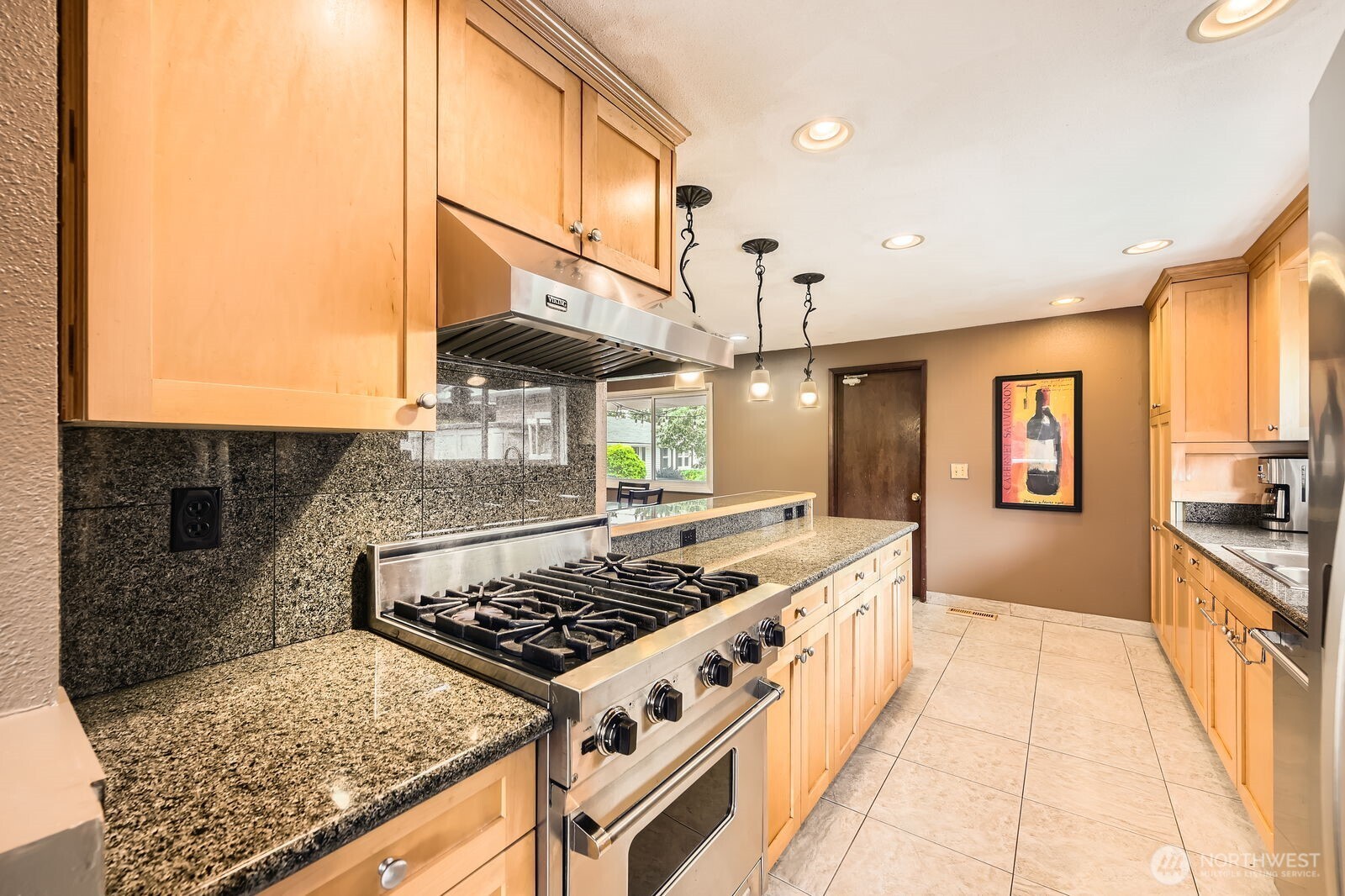 1717 Lincoln Court Property Photo 8