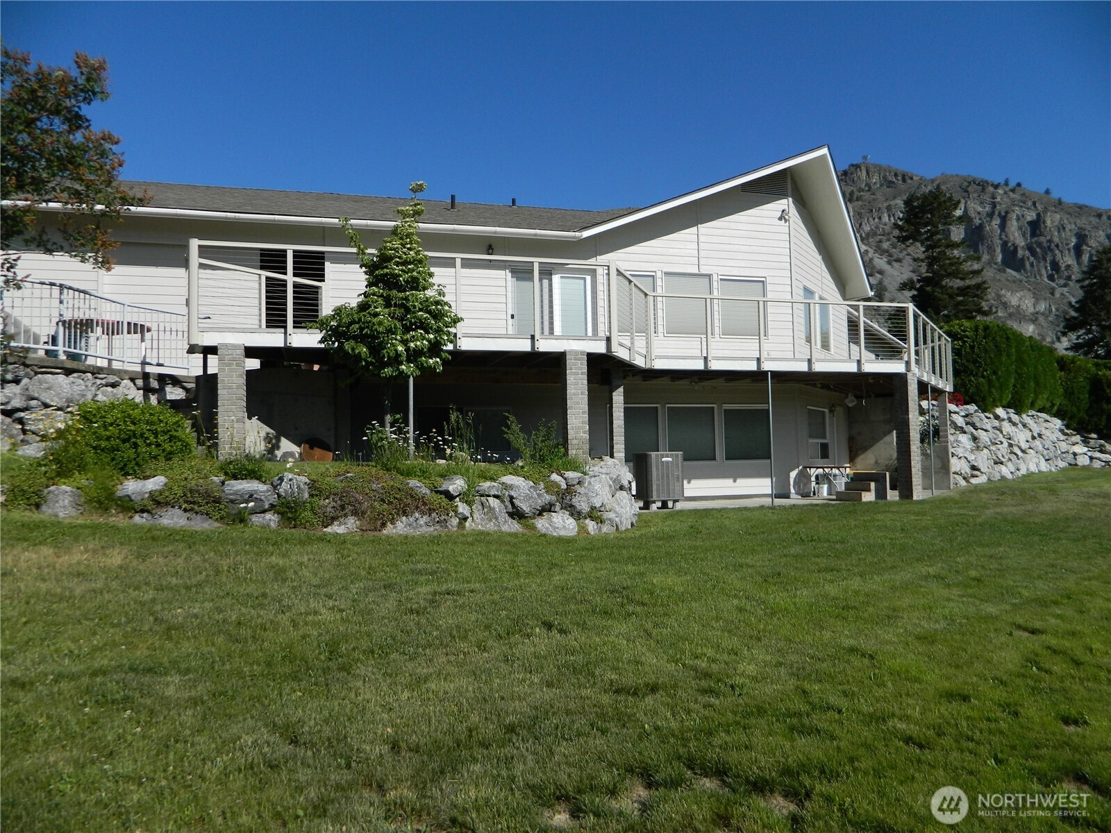 648 Highway 7 Property Photo 1