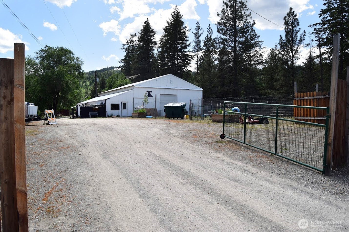 621 S Erdman Property Photo 2