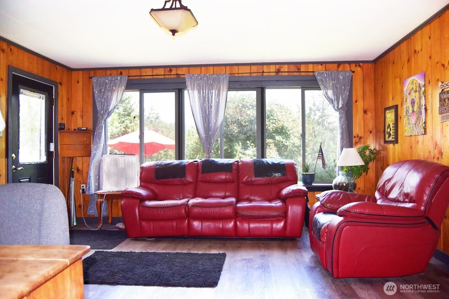 621 S Erdman Property Photo 6