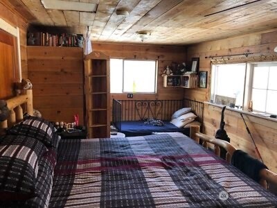 621 S Erdman Property Photo 10