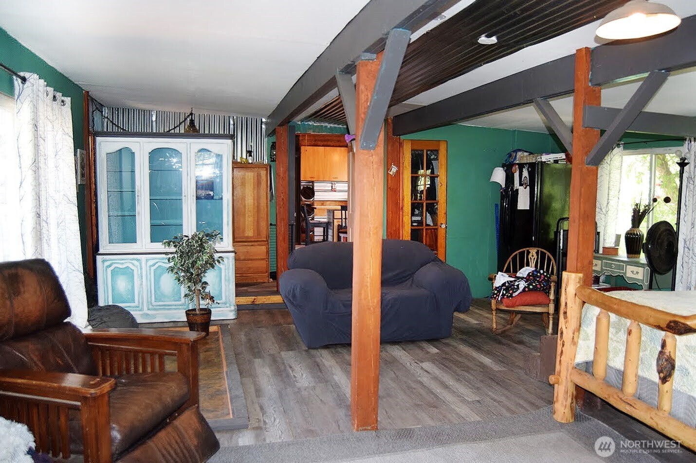 621 S Erdman Property Photo 12