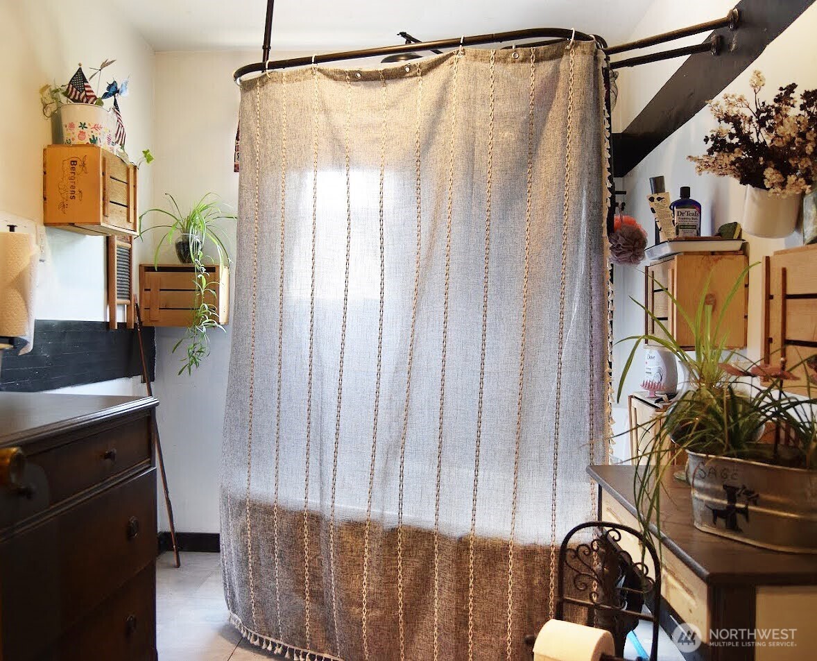 621 S Erdman Property Photo 15