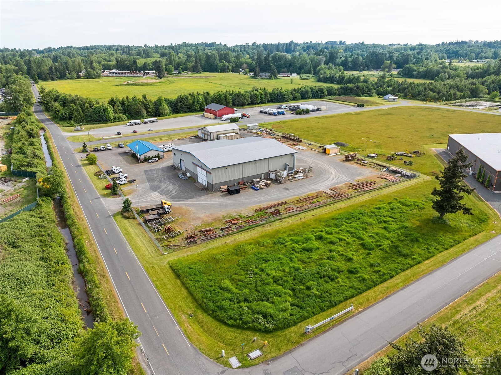 7135 Delta Line Road Property Photo 4