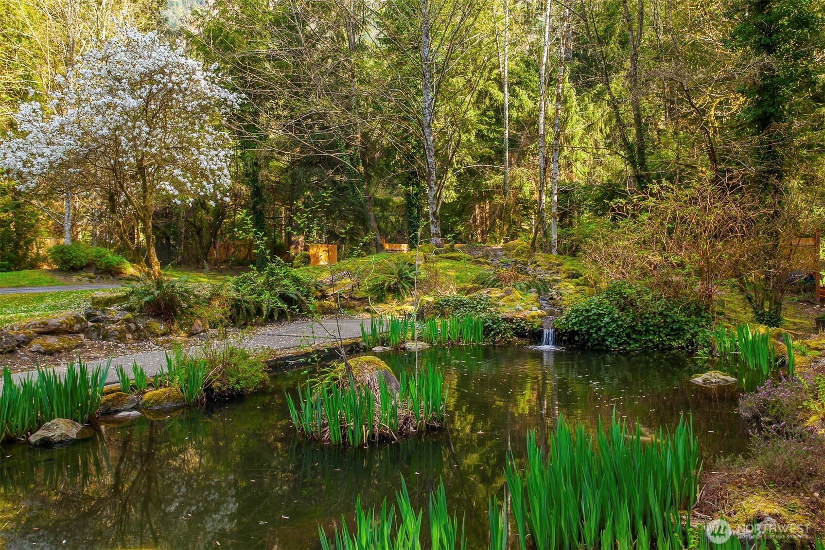 7517 Moon Valley Road Property Photo 6