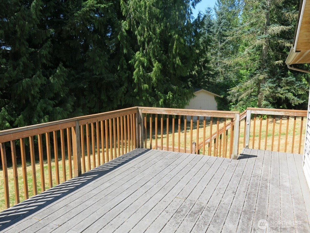 8004 184th Street Property Photo 5