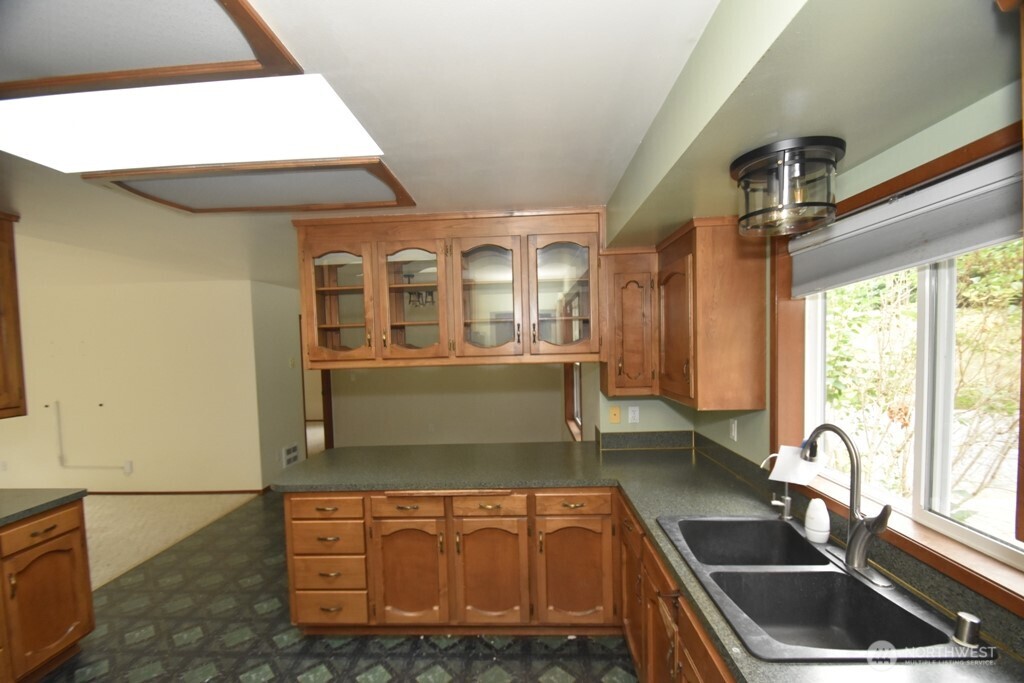 8004 184th Street Property Photo 11