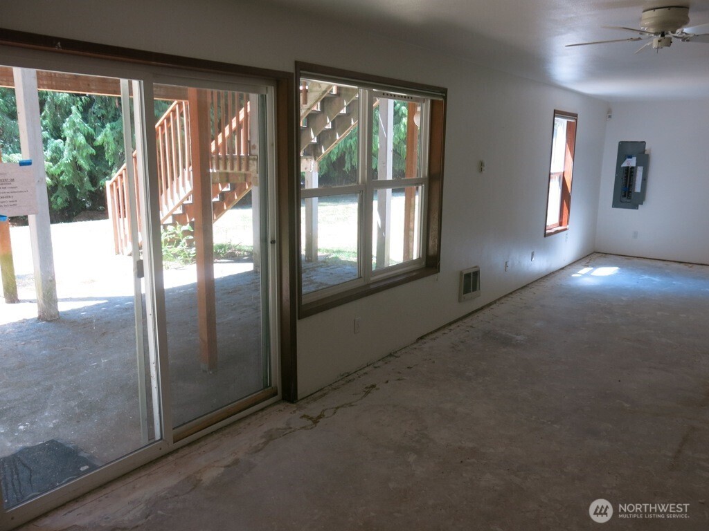 8004 184th Street Property Photo 22