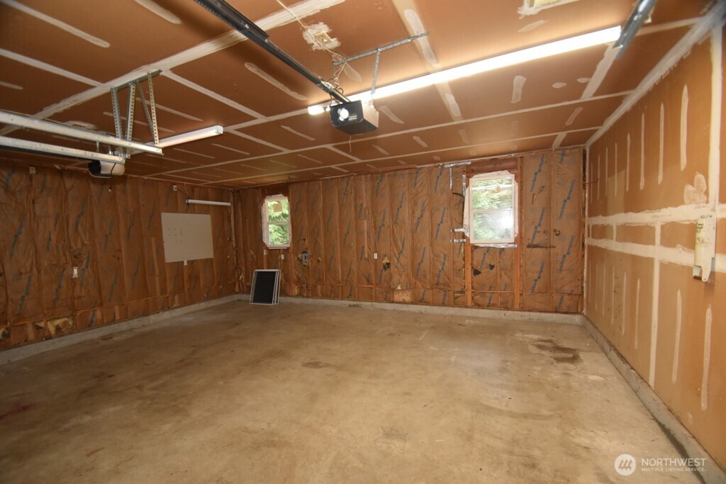 8004 184th Street Property Photo 29