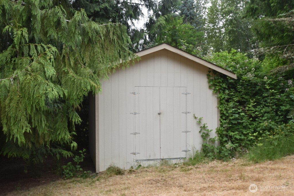 8004 184th Street Property Photo 38