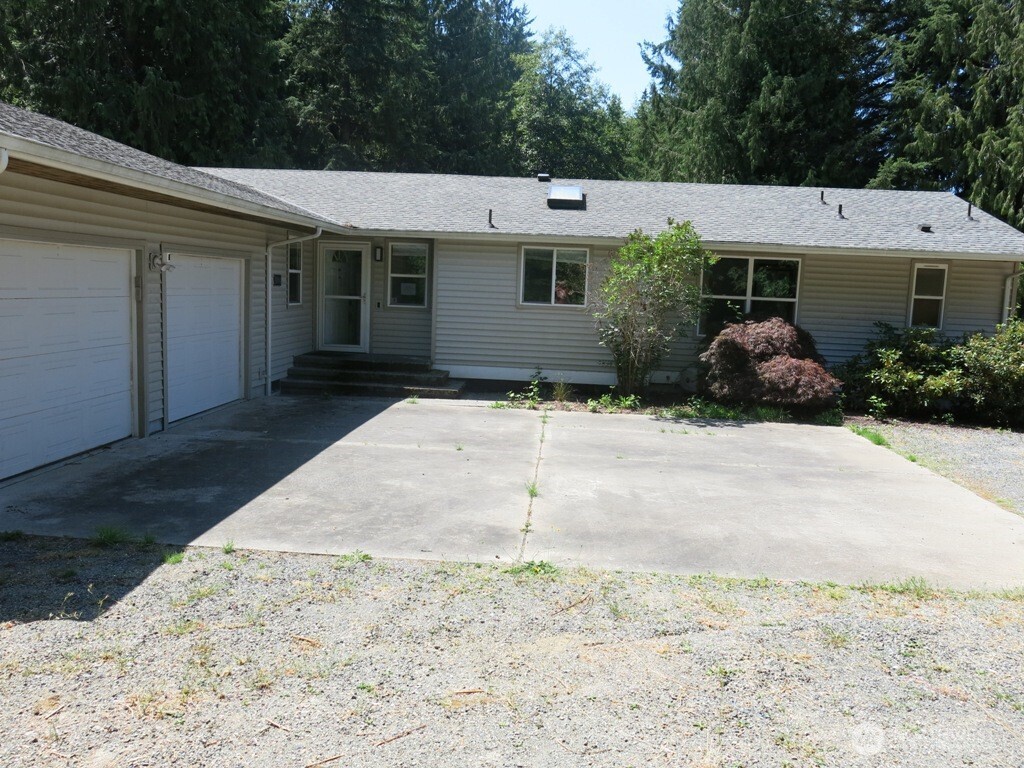 8004 184th Street Property Photo 40