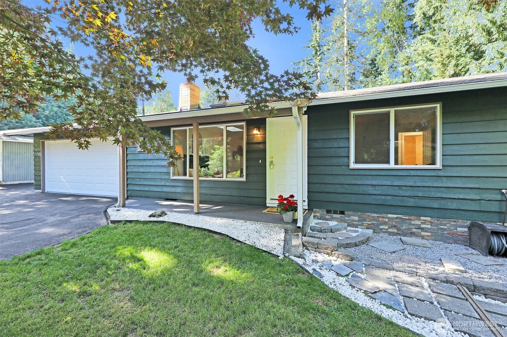 20915 W Richmond Road Property Photo 1
