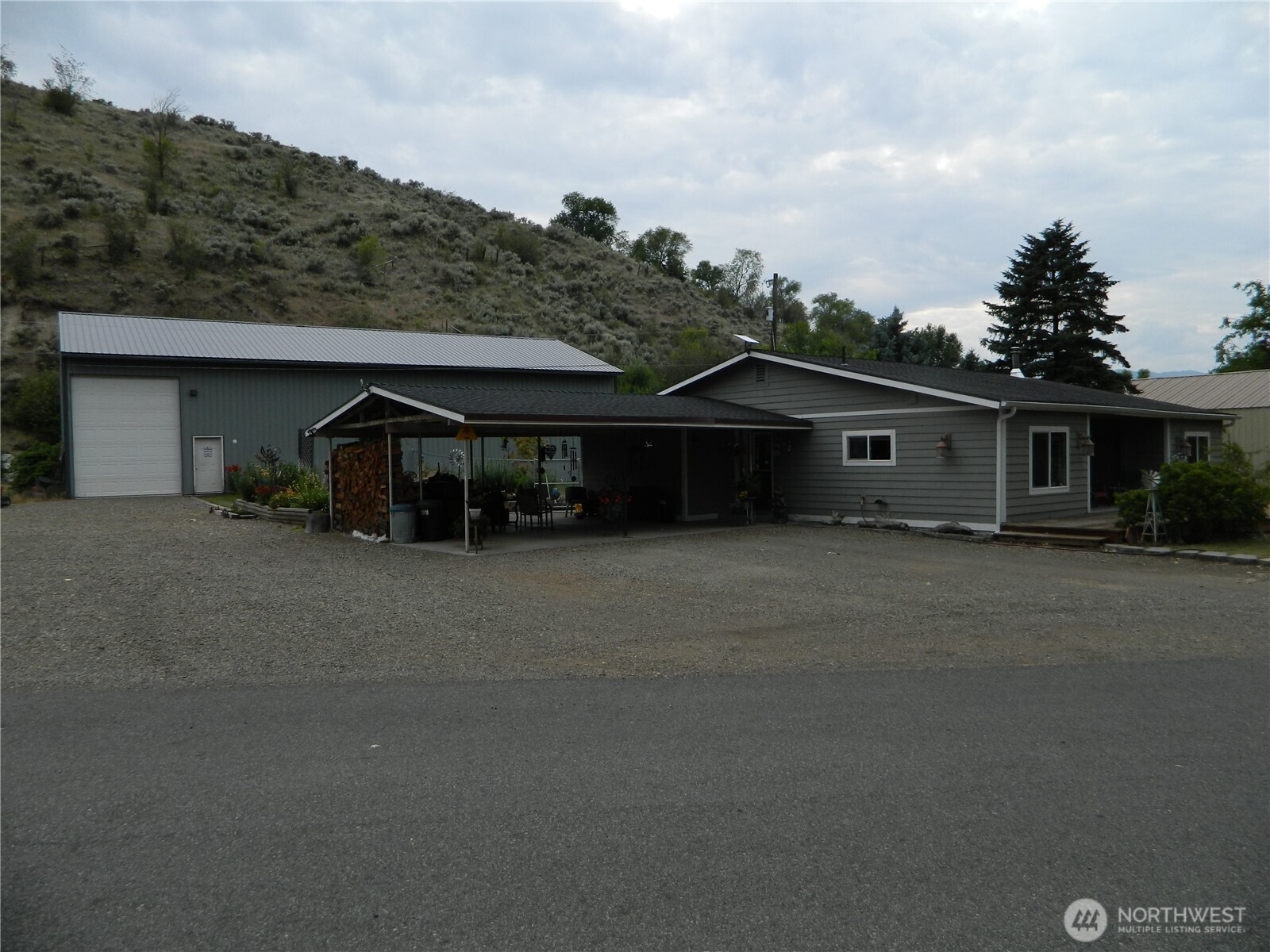 44 Bonaparte Avenue Property Photo 1