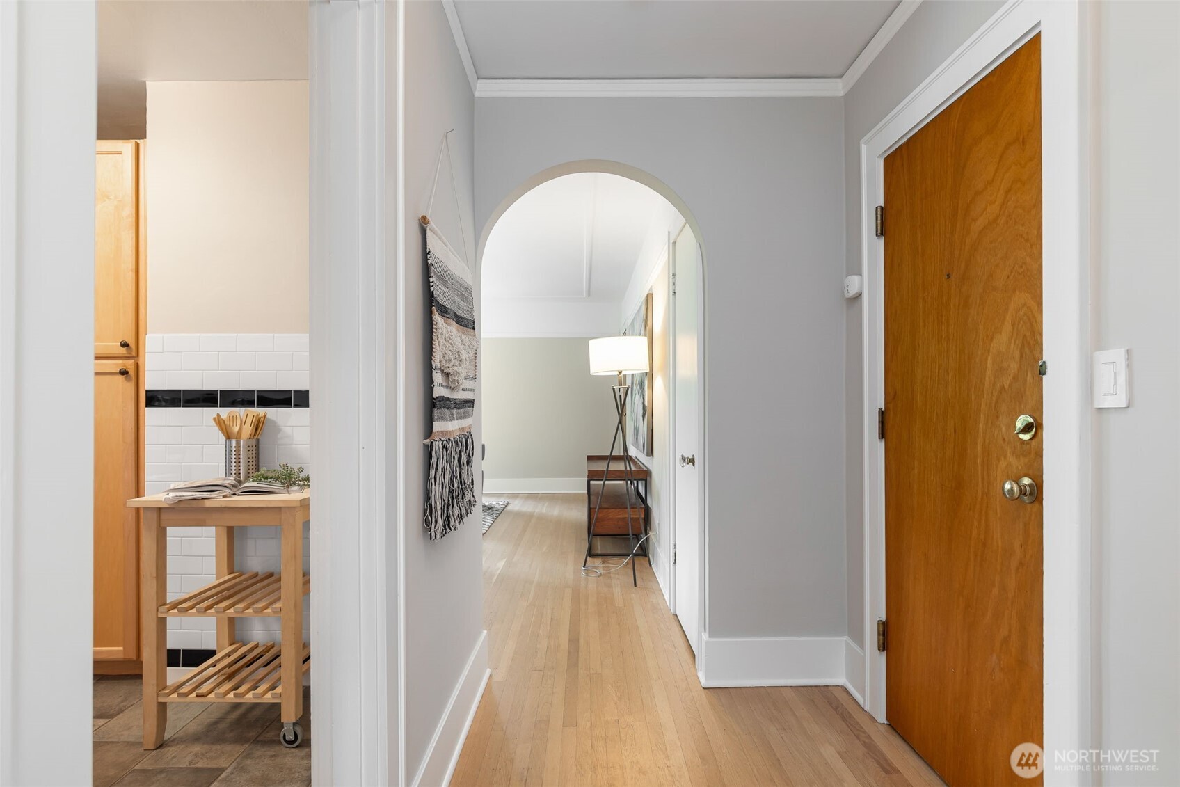 2016 Broadway B Property Photo 15