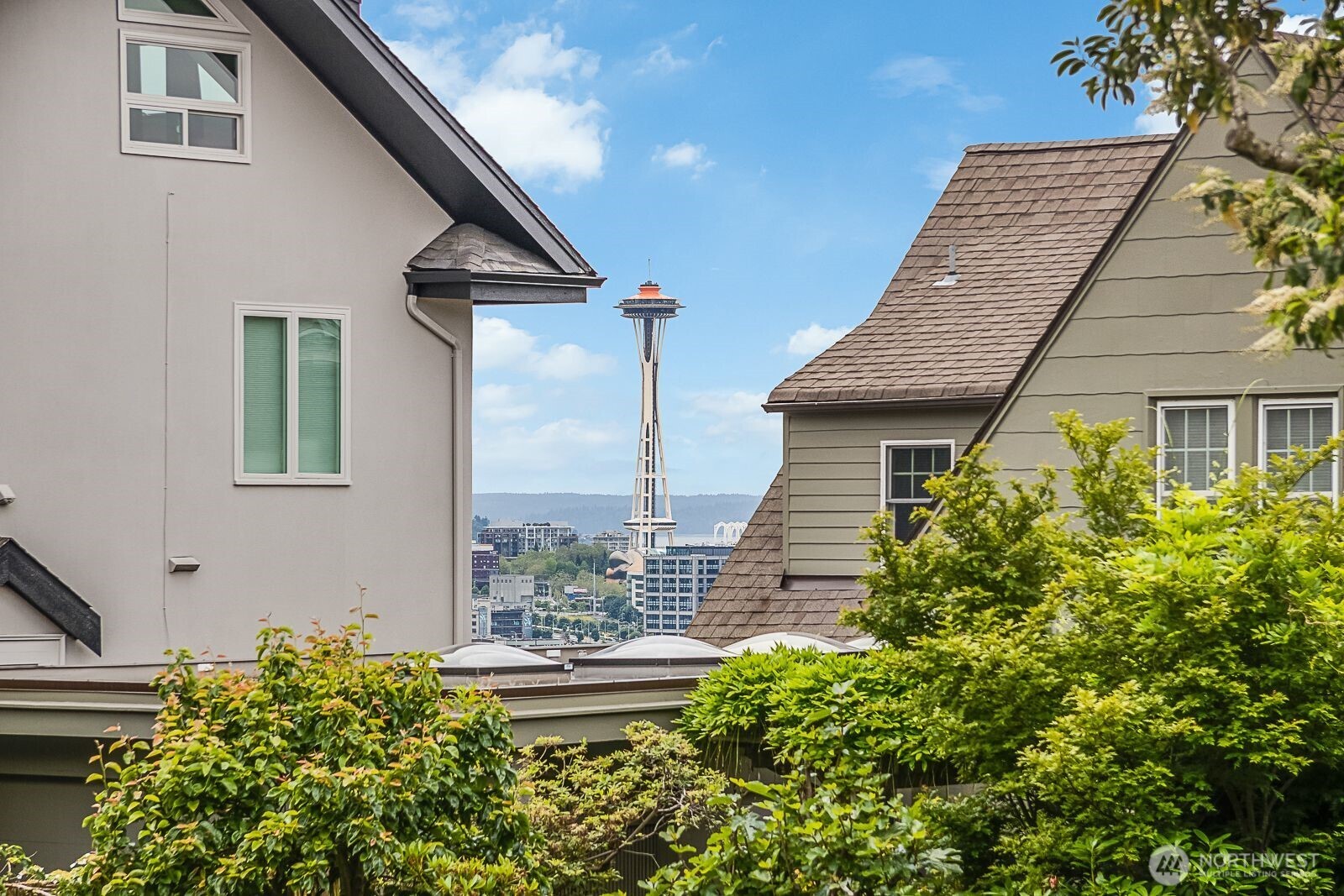 2016 Broadway B Property Photo 34