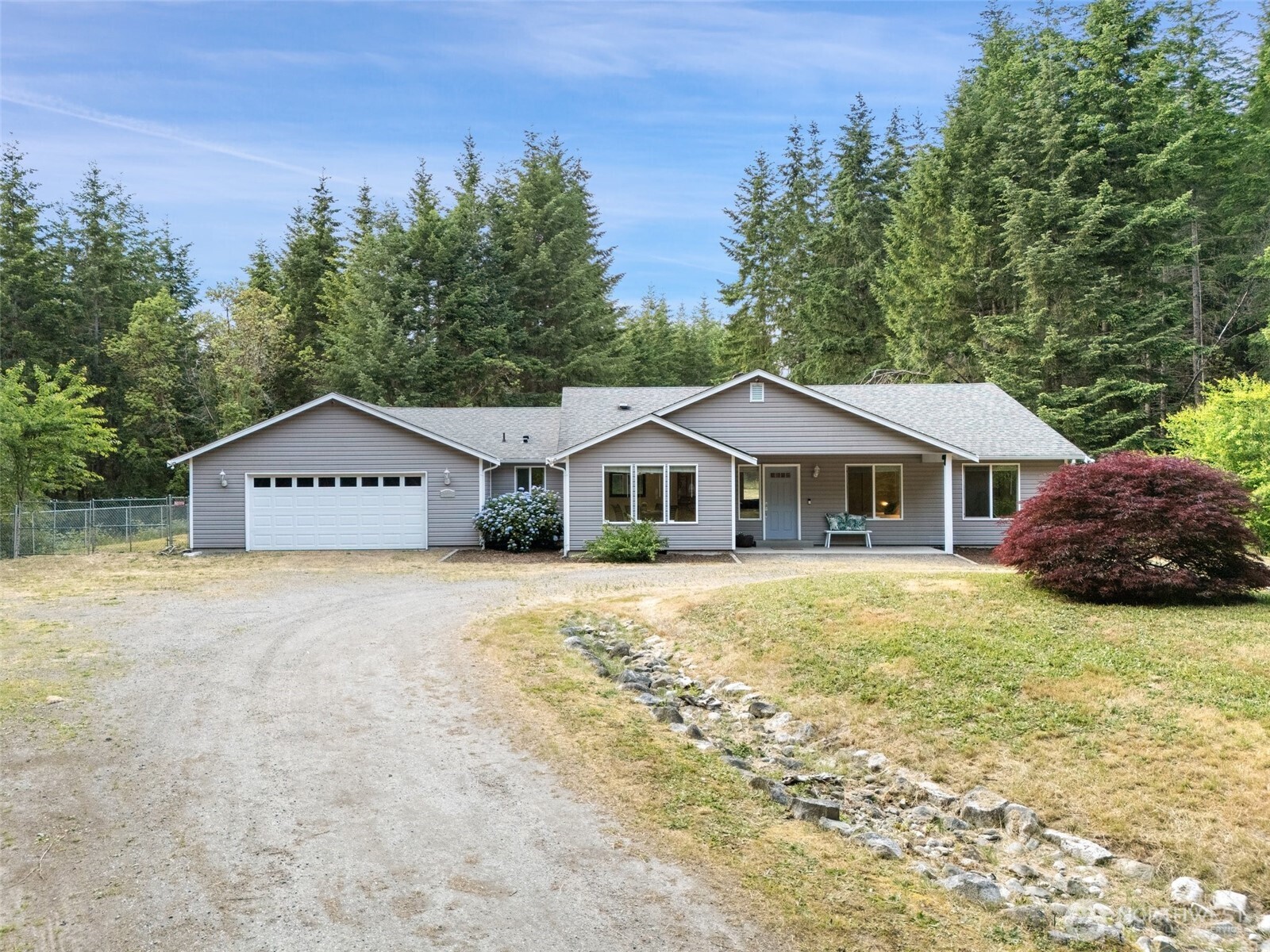 2733 Teal Lake Road Property Photo 1