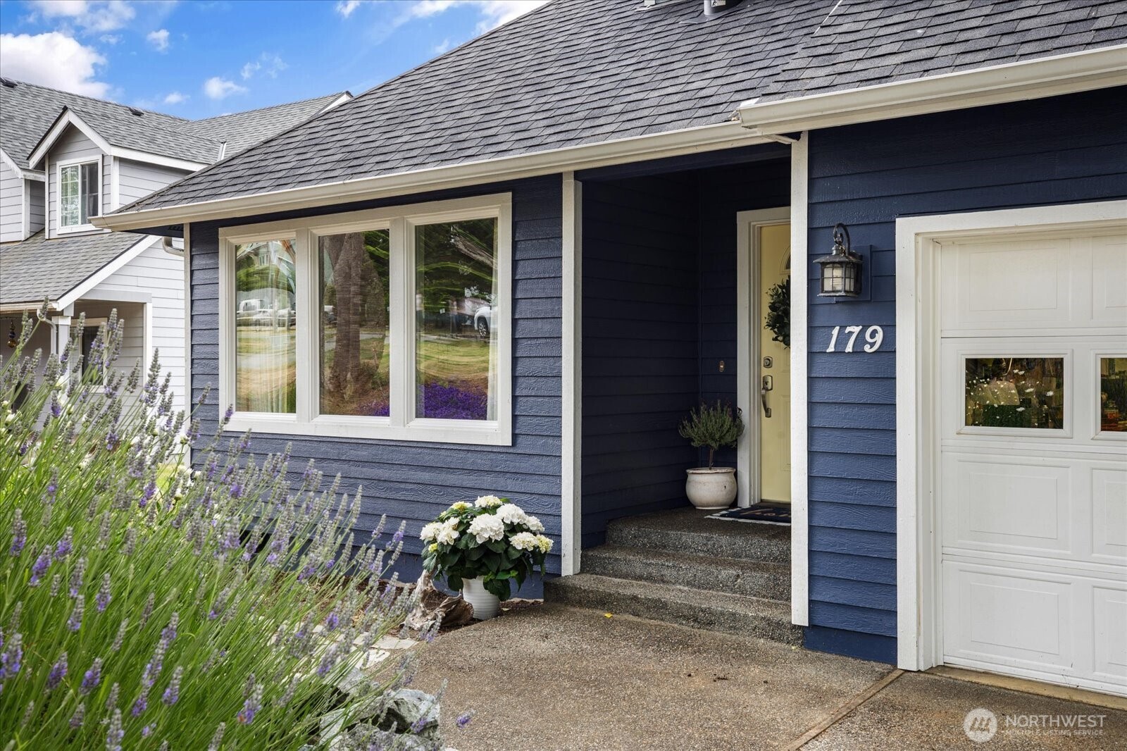 179 Perry Drive Property Photo 4